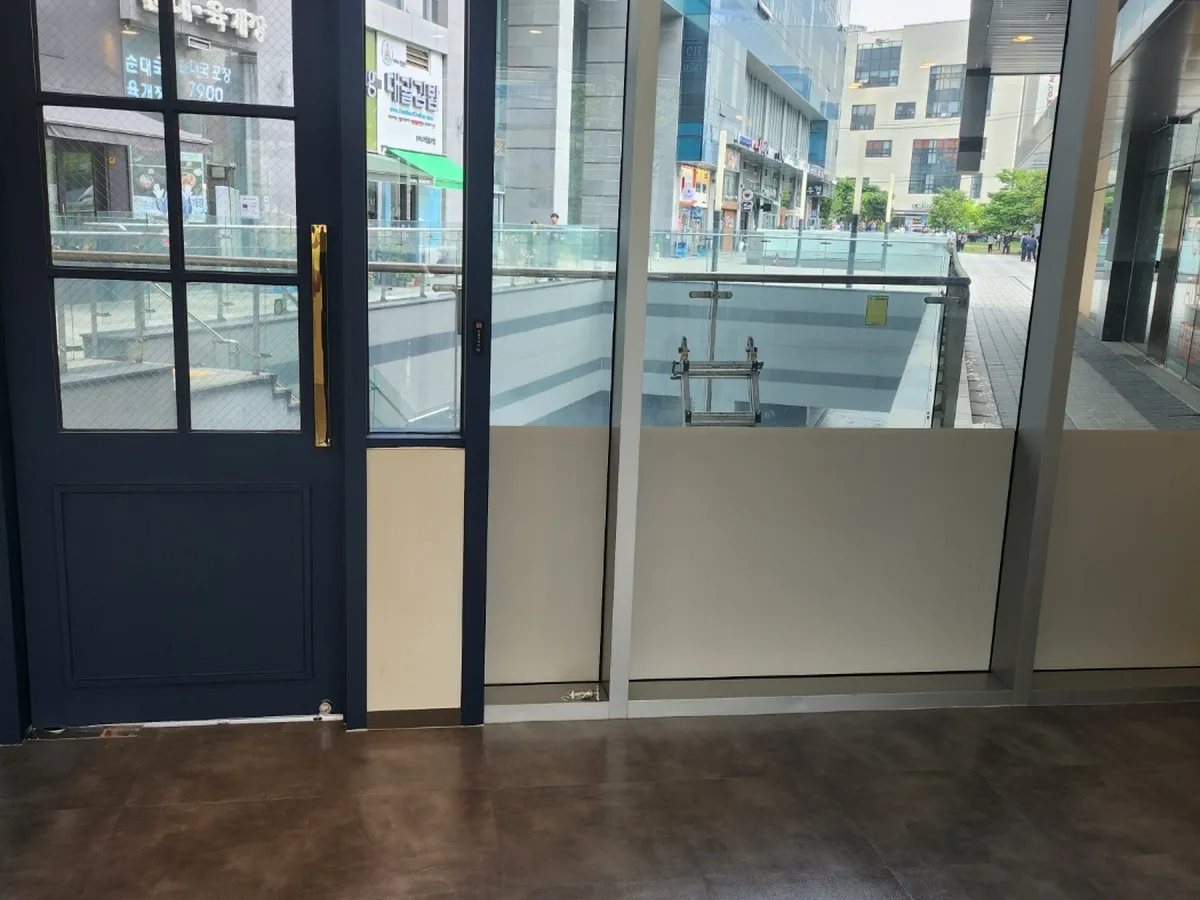 의왕시 왕곡동 점포 카운터 검사실 위생청소 사례 - 행진크린